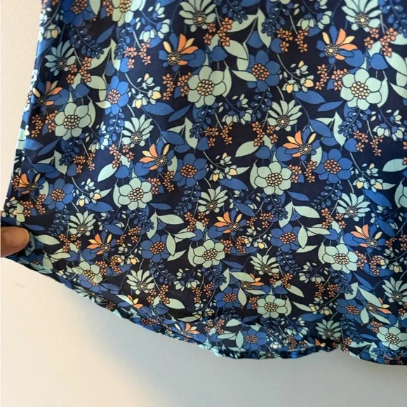Cabi Blue Floral Sleeveless Top. Button front with small ruffle collar & edge. - Picture 6 of 9